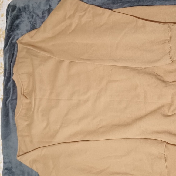 Women's sweatshirt XL NWOT LOVE IN Faith - Picture 5 of 5